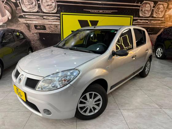 RENAULT SANDERO 1.0 EXPRESSION 16V FLEX 4P MANUAL RENAULT SANDERO 1.0 EXPRESSION 16V FLEX 4P MANUAL